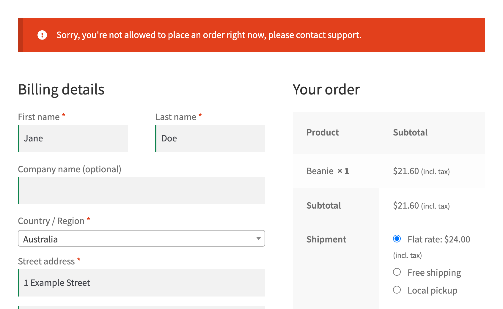 Checkout Guard bloqueando un pedido en el proceso de pago de WooCommerce, mostrando el mensaje de denegación encima de los detalles de facturación de un cliente bloqueado