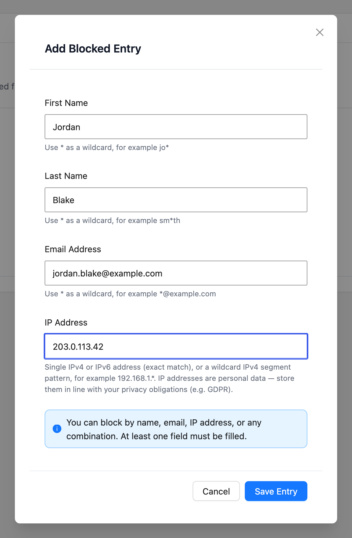 visser-checkout-guard-add-blocked-entry-dialog - Visser Labs Dialog zum Hinzufügen blockierter Einträge mit den Feldern Vorname, Nachname, E-Mail-Adresse und IP-Adresse sowie der Erinnerung, dass mindestens ein Feld ausgefüllt sein muss